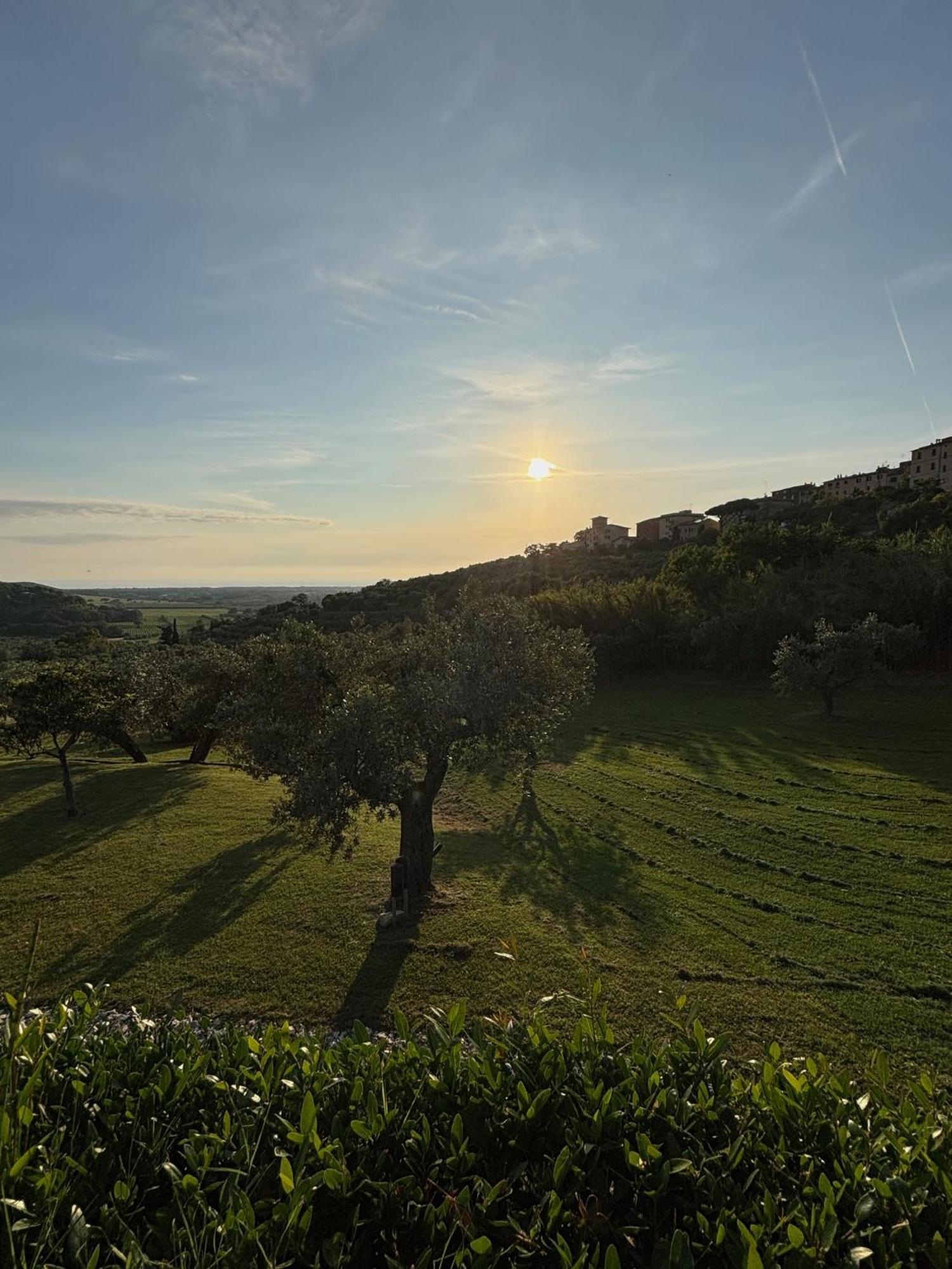 Relais Dei Molini Bed & Breakfast Castagneto Carducci Exterior photo